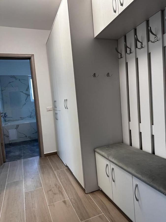 Luxury Apartments And Studios Boulevard G Enescu Suceava Exterior foto