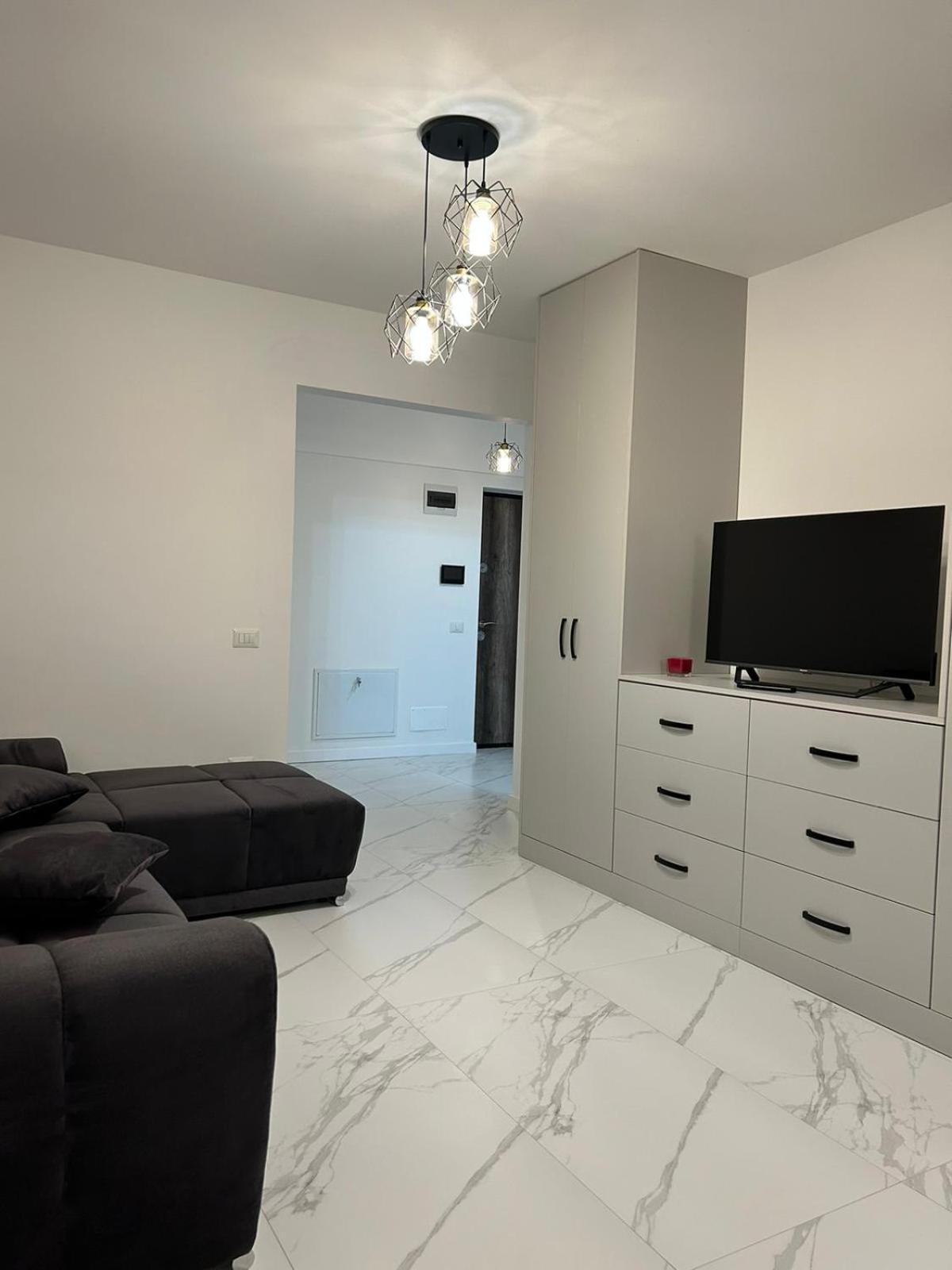Luxury Apartments And Studios Boulevard G Enescu Suceava Exterior foto